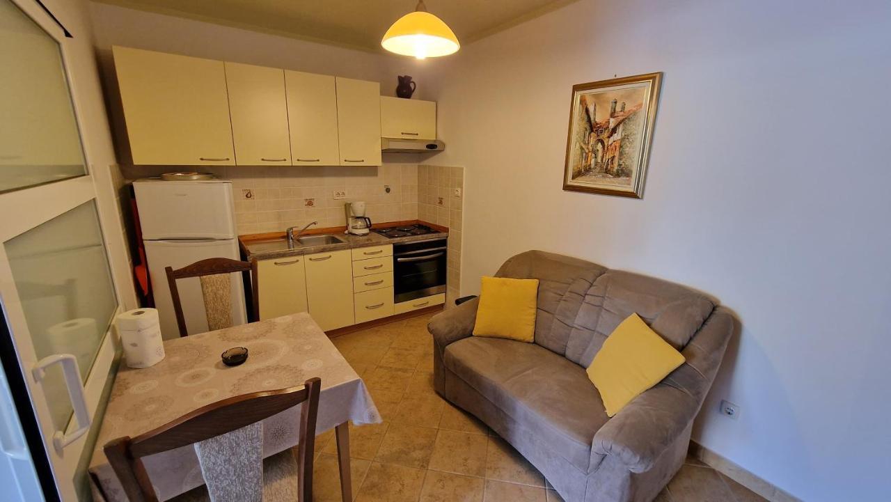 Haus Anica Apartman Rab Town Kültér fotó