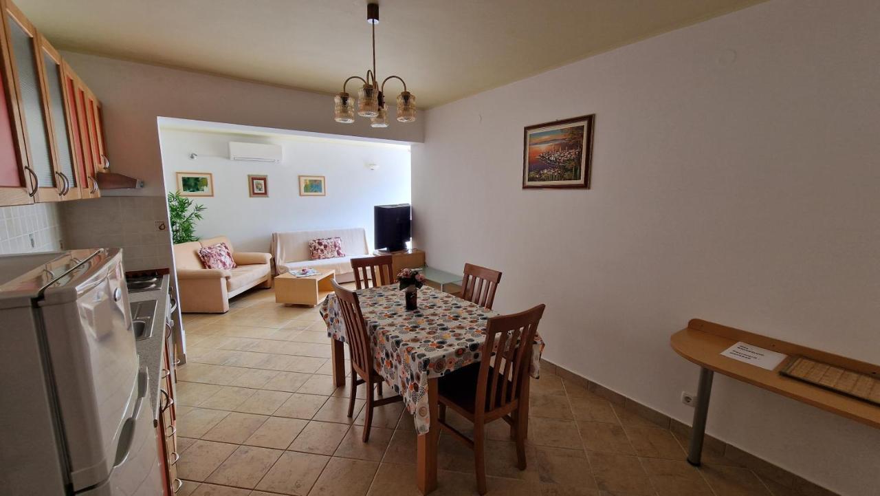 Haus Anica Apartman Rab Town Kültér fotó