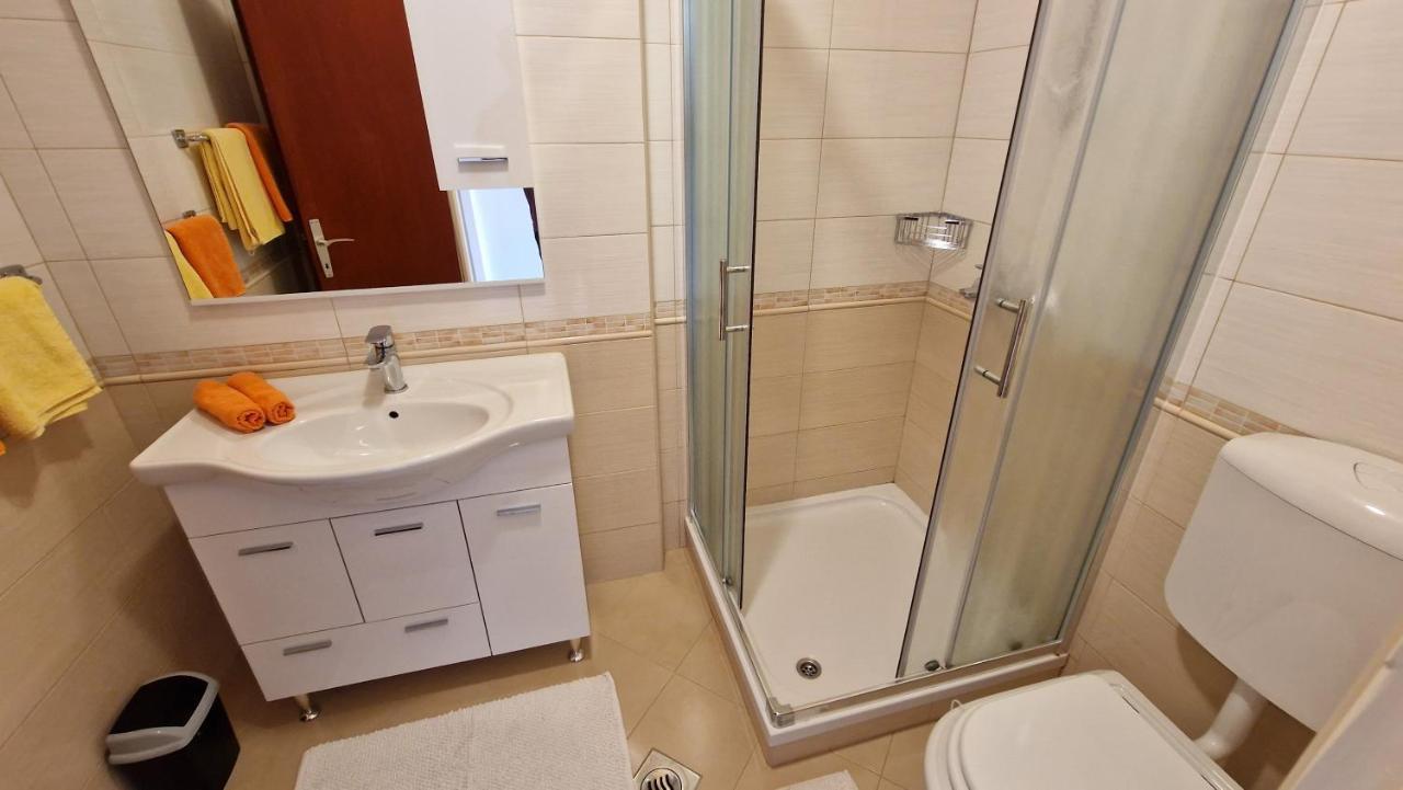 Haus Anica Apartman Rab Town Kültér fotó