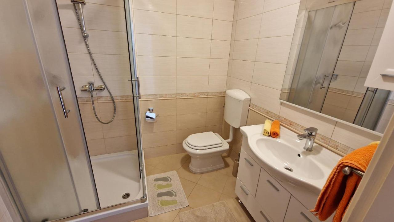 Haus Anica Apartman Rab Town Kültér fotó